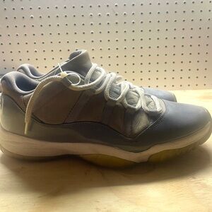 Jordan 11s retro cool grey size 13